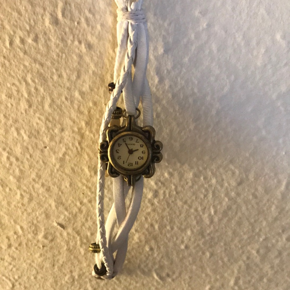 Watch - Picture 3 of 3